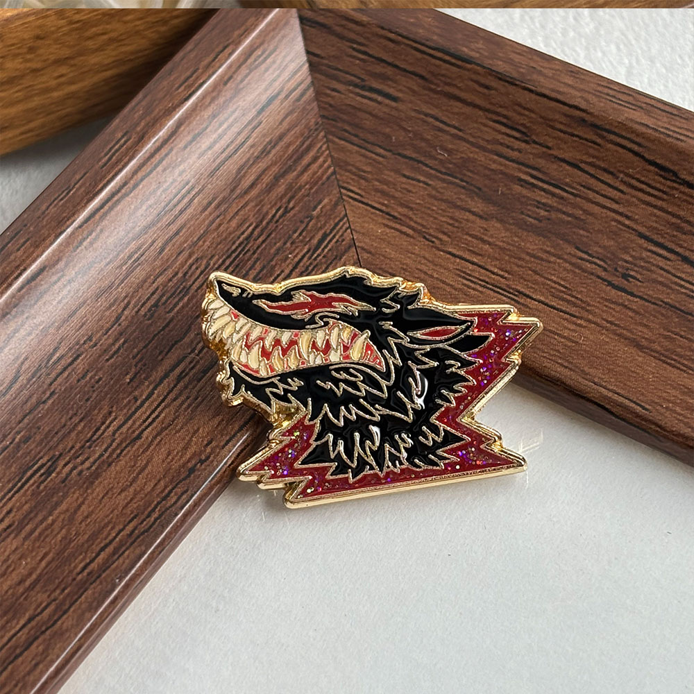 Fanged Wolf Metal Brooch, Dark – обзор и цена Vintage Collectible Clothing
