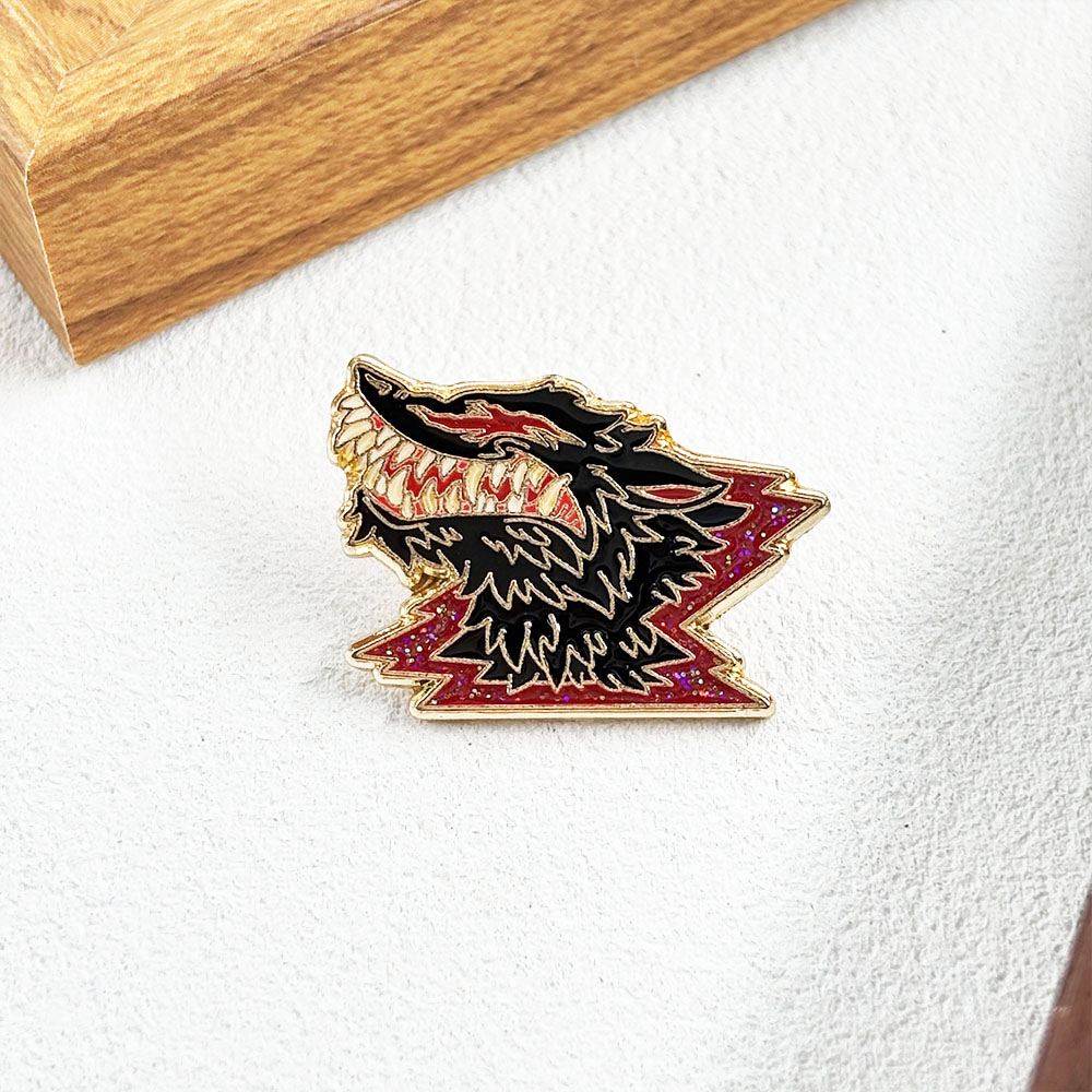 Fanged Wolf Metal Brooch, Dark – обзор и цена Vintage Collectible Clothing