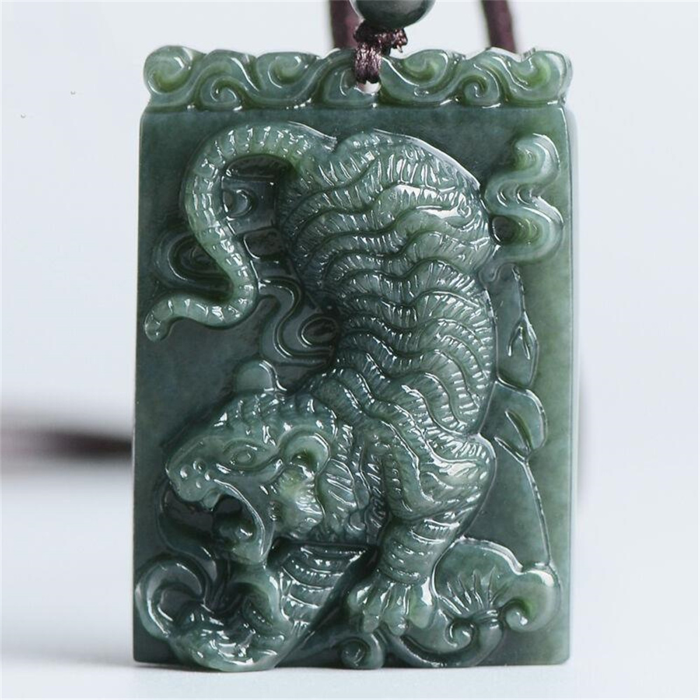 Natural Dark Green HeTian Jade – обзор и цена Vintage Things Collection