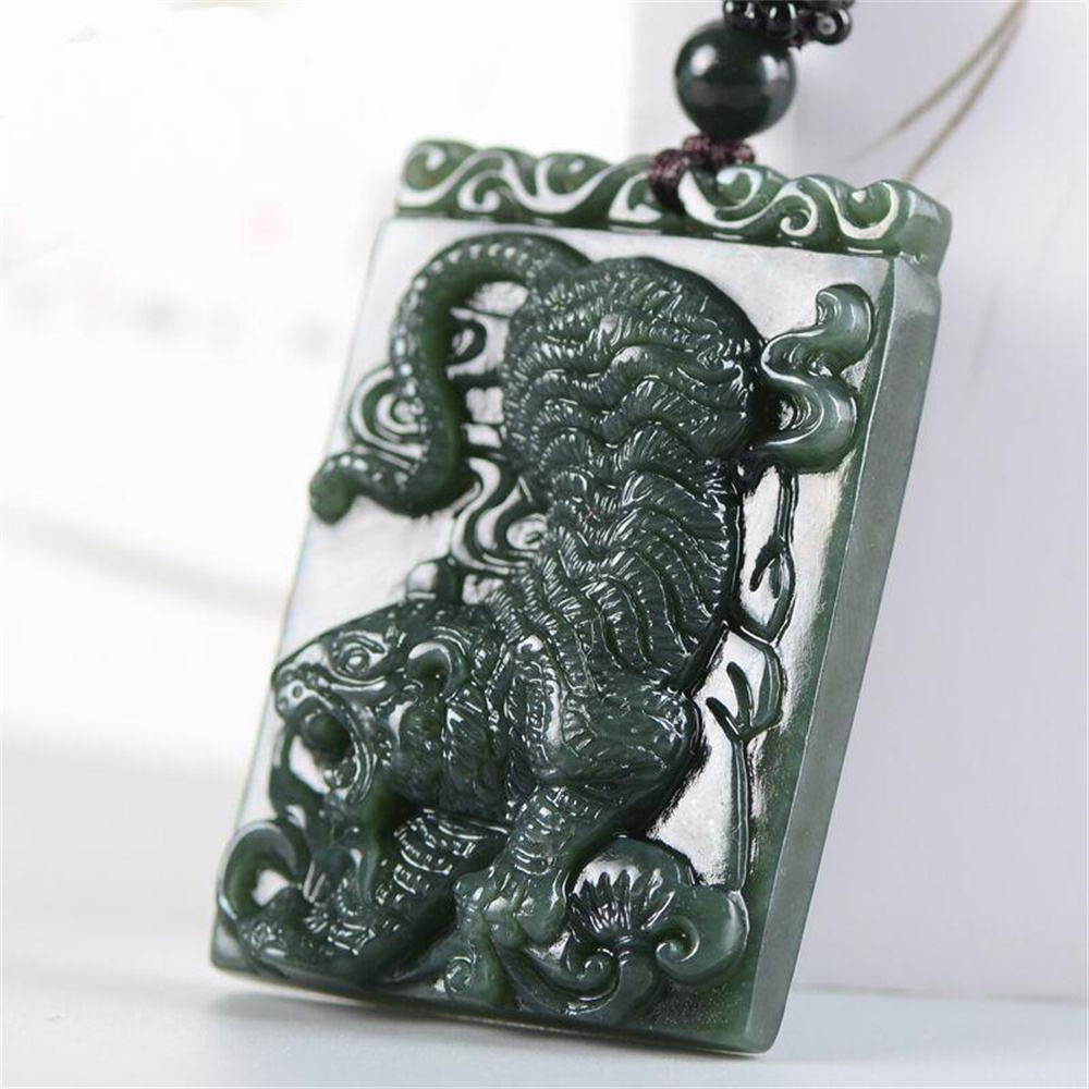 Natural Dark Green HeTian Jade – обзор и цена Vintage Things Collection